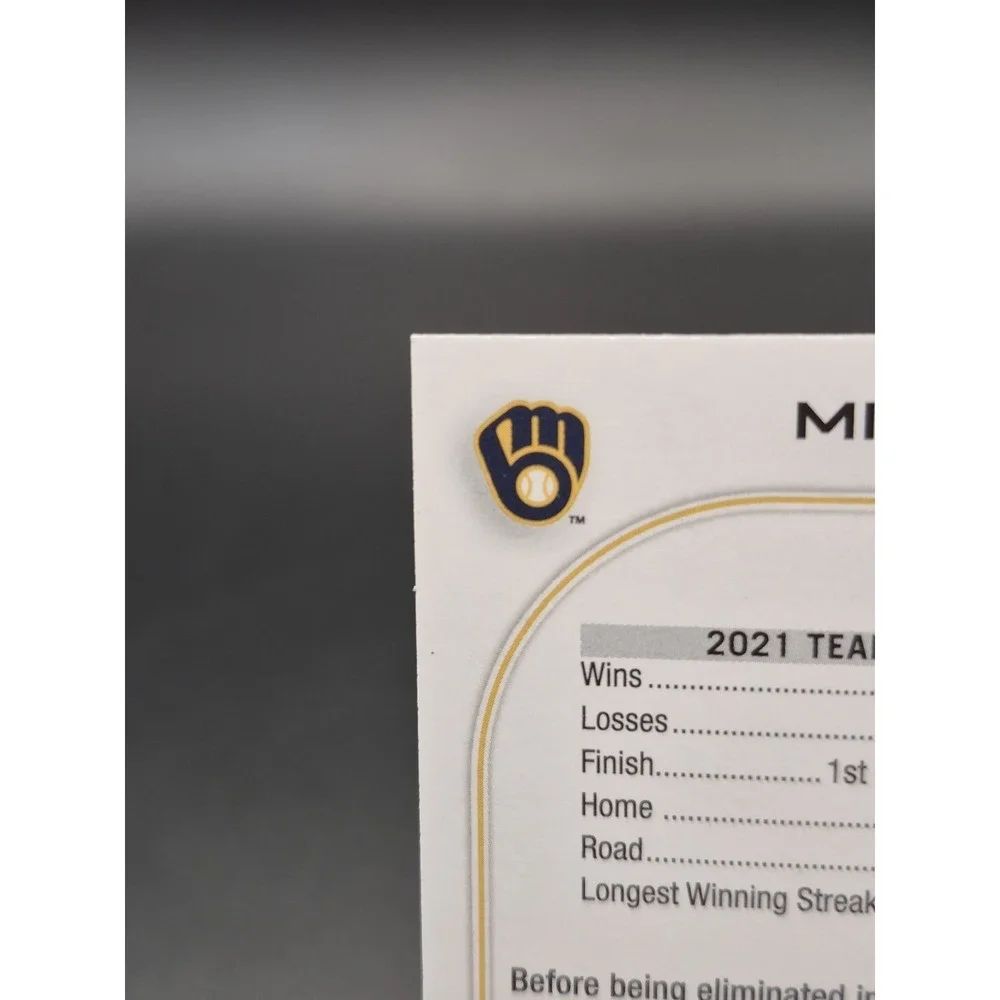 2022 Topps Series 2 Milwaukee Brewers Team #597 Green Foilboard‎ Parallel /499